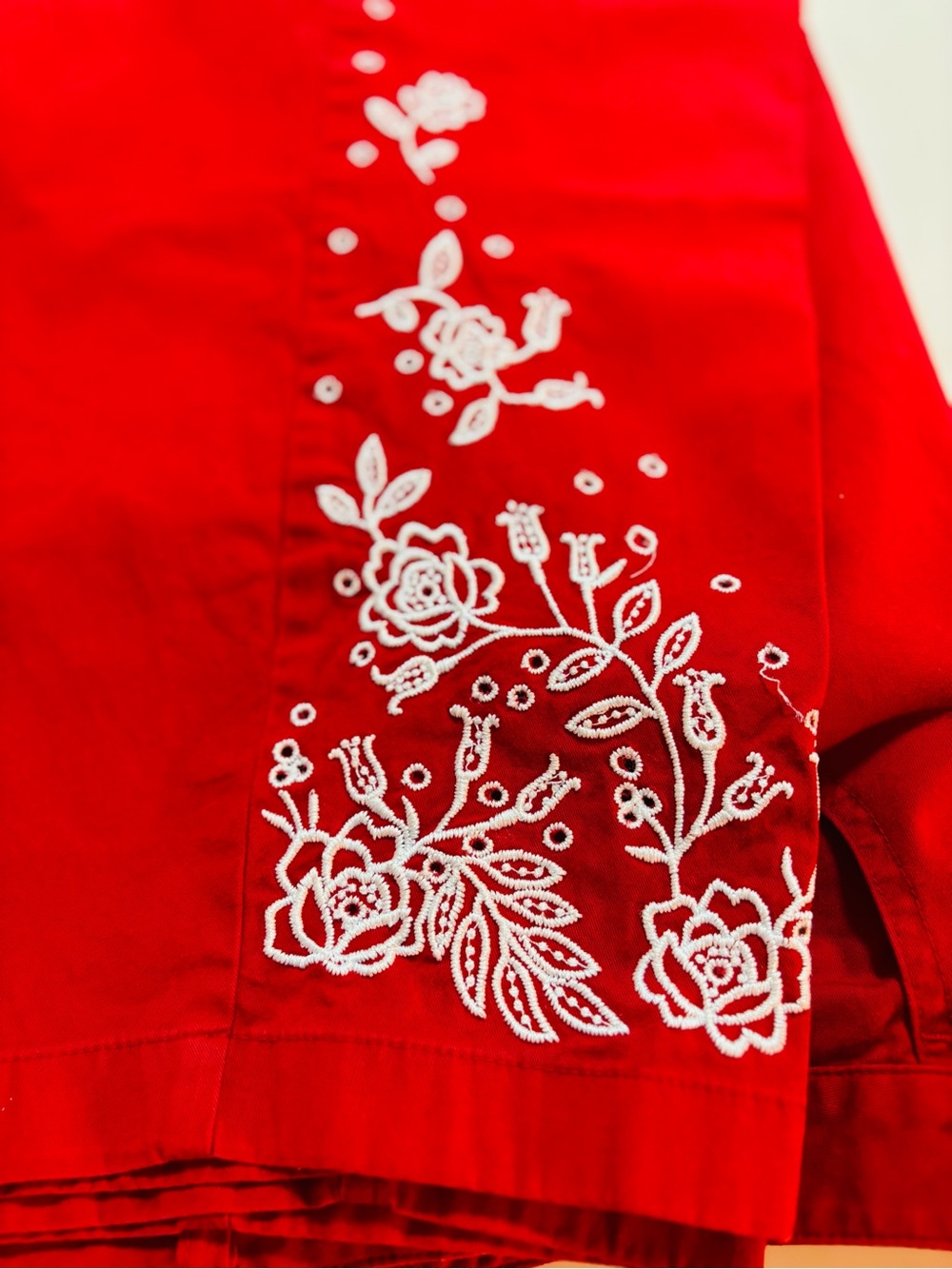 Talbots Embroidered Capris - Picture 6 of 10